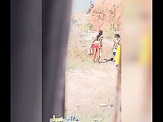 manisha bhabhi urinating close down b close webcam 25